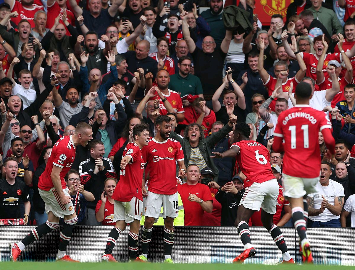 TA：赢球正成为枪手的一种习惯；诺伊尔在定位球防守上很脆弱（TA：阿森纳赢球已成常态；诺伊尔在定位球防守上显脆弱）