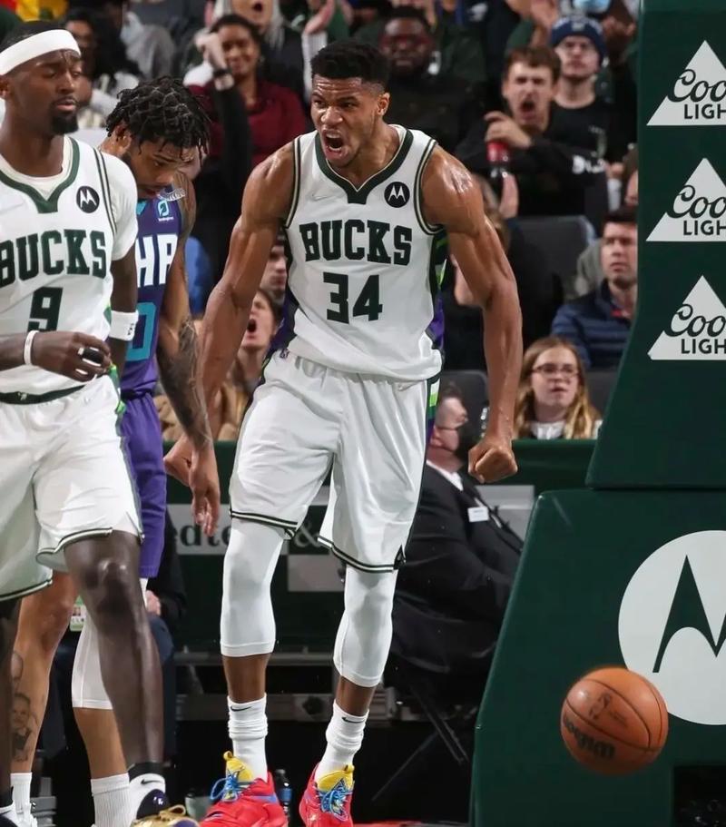 塔图姆单场50分创个人新高（塔图姆轰下50分刷新职业生涯新高）