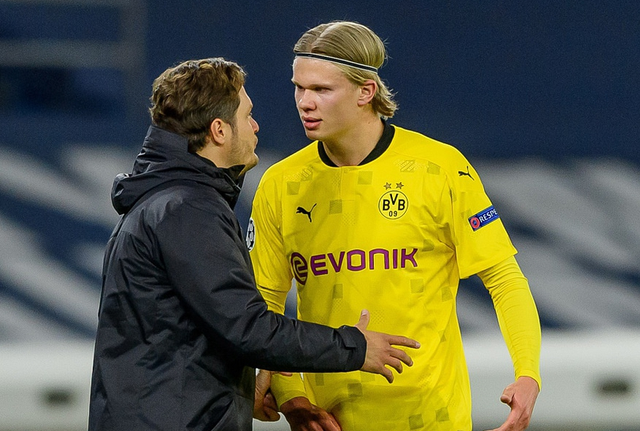 传记作者：莱万年少时常因身材自卑；他与渣叔的关系起初不好（传记作者称：莱万少年常为身材自卑，初期与克洛普关系紧张）