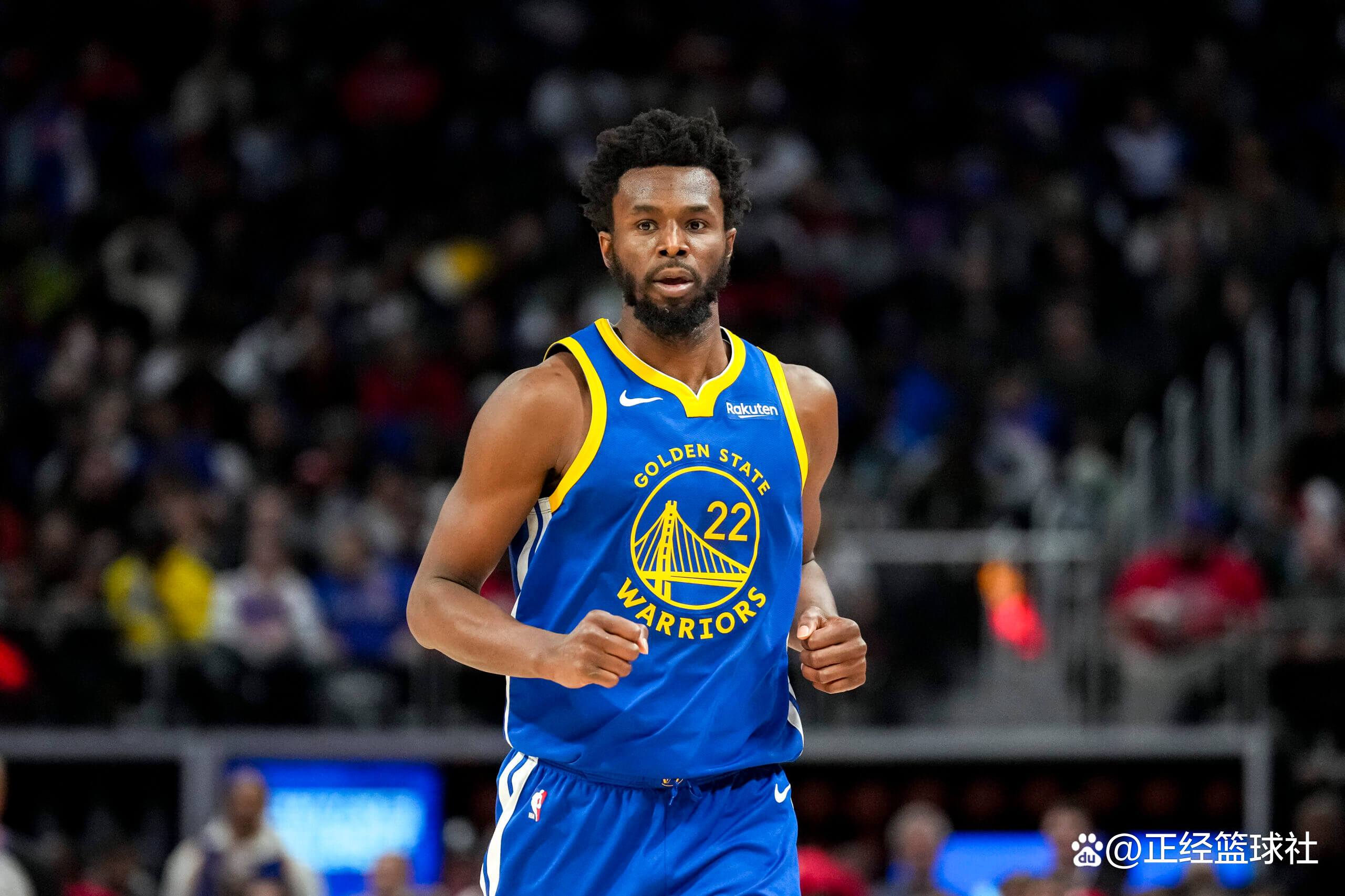 阿森纳领跑英超遭曼城紧追！主场战狼队成保分关键战（曼城步步紧逼，阿森纳守住榜首全靠主场对狼队这场关键战）