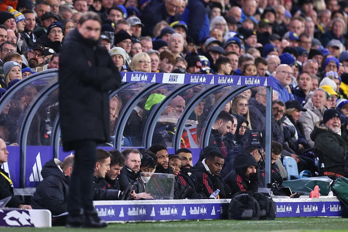 姆本扎：我和铁人签了两年合同，下赛季在中超继续为铁人效力（姆本扎签约铁人两年：下赛季继续为铁人征战中超）