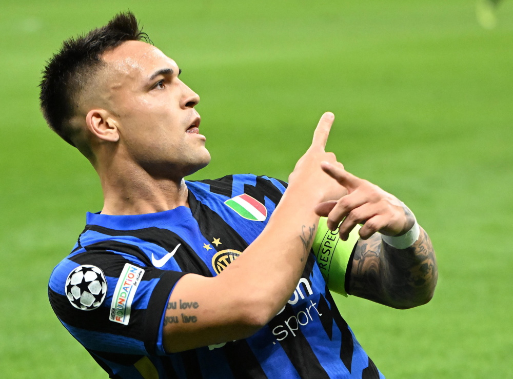 孔德打进两球，赛后收获9.7的虎扑评分！（孔德梅开二度，赛后斩获虎扑9.7高分！）